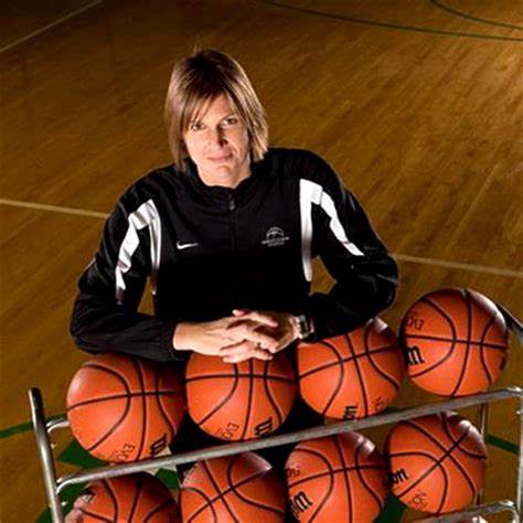 Lisa-Thomaidis-Worlds-Oldest-Basketball-Court-Archie Lisa Thomaidis
